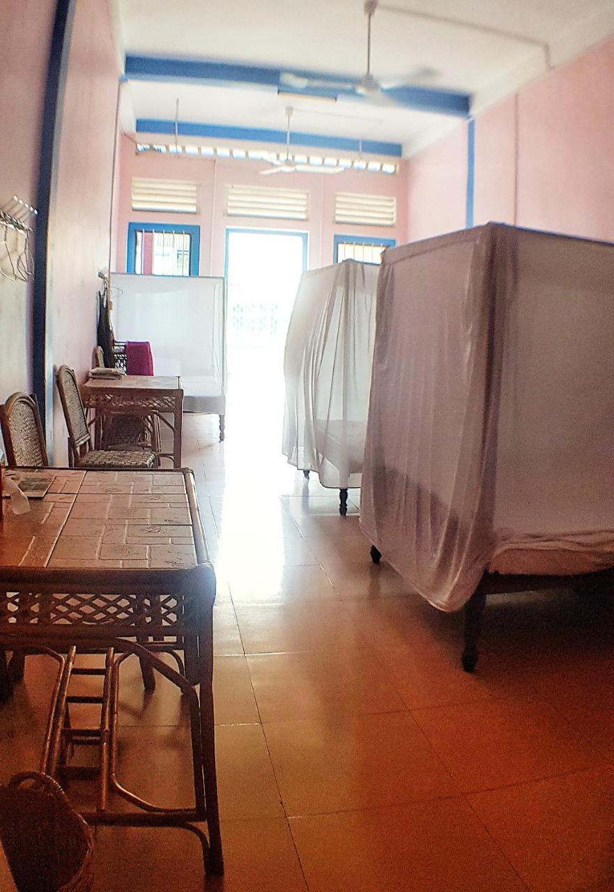 Ganesha Hostel พระตะบอง ภายนอก รูปภาพ